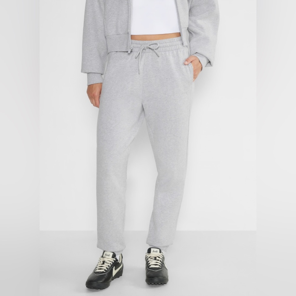 Aritzia TNA Cozy Fleece Boyfriend Sweatpants